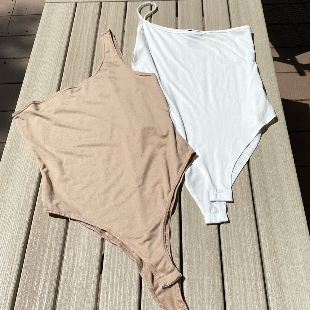 2 Publik - Collection One-Shoulder Bodysuits - White & Tan - Size Medium